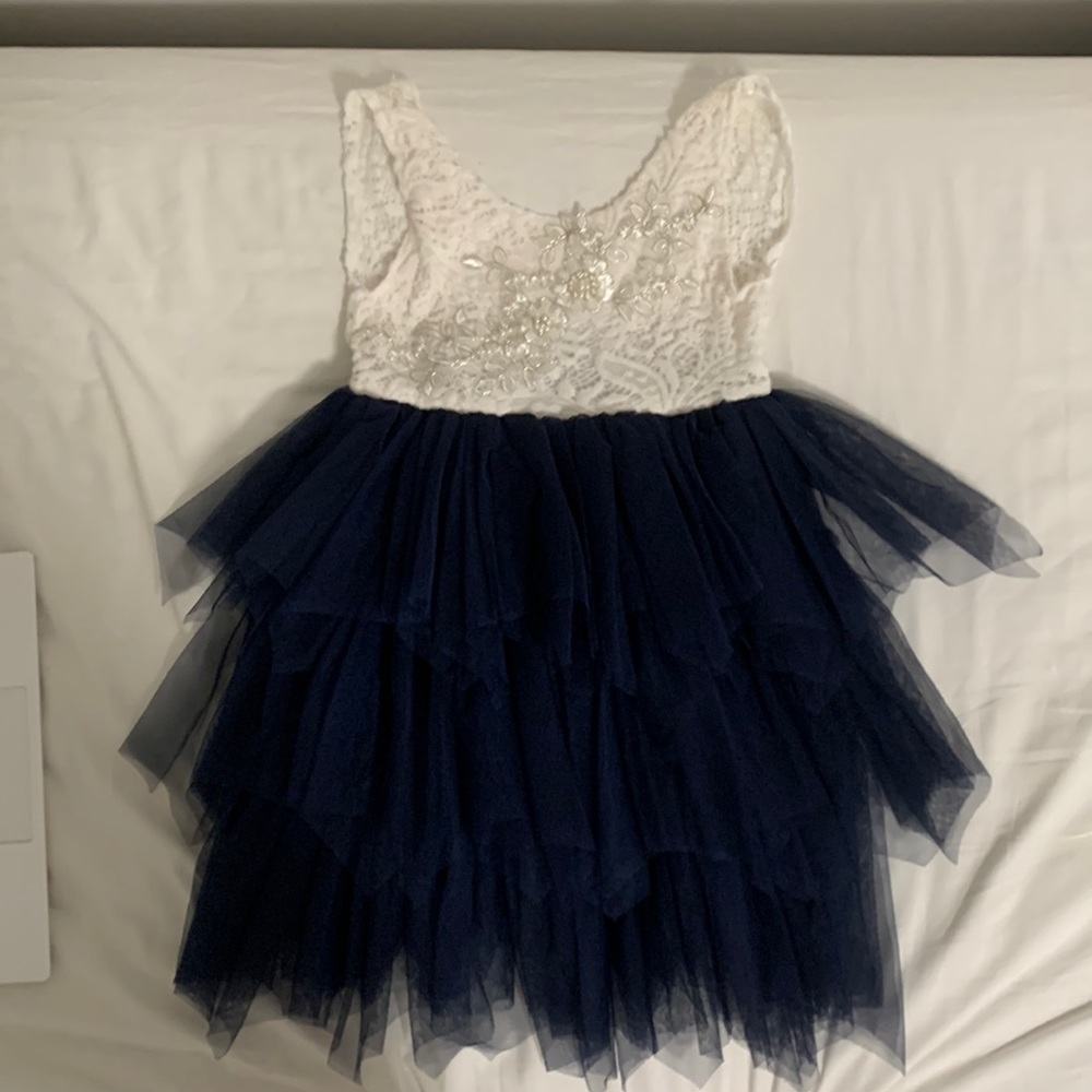 This is beautiful blue dress.